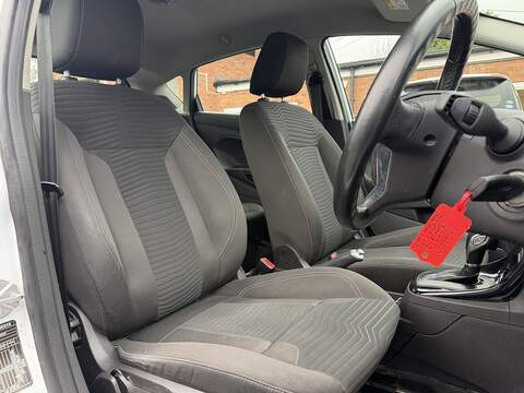 Ford Fiesta 1.0T EcoBoost Zetec Hatchback 5dr Petrol Powershift Euro 6 (100 ps) - U2345