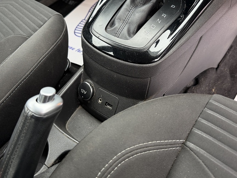 Ford Fiesta 1.0T EcoBoost Zetec Hatchback 5dr Petrol Powershift Euro 6 (100 ps) - U2345