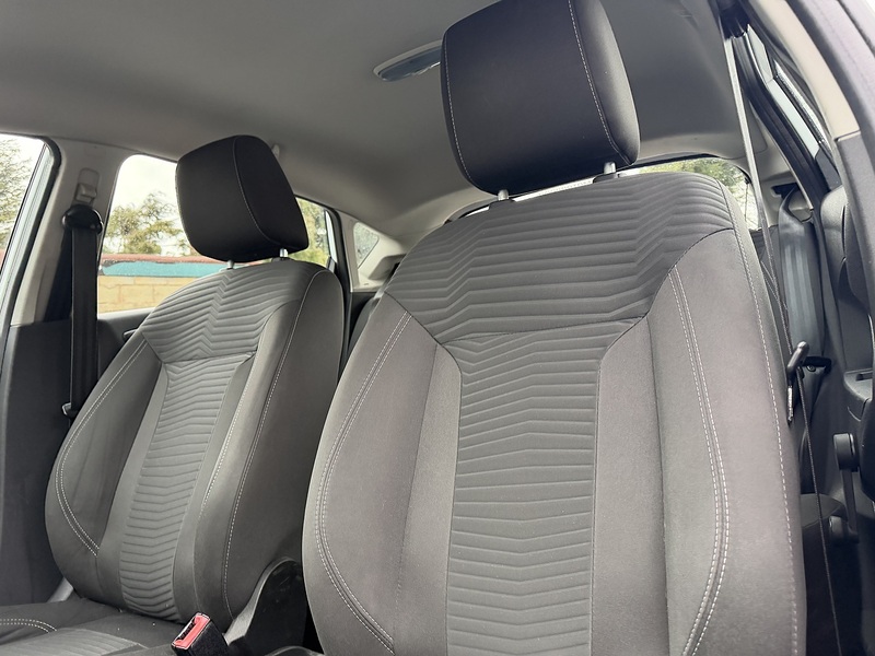 Ford Fiesta 1.0T EcoBoost Zetec Hatchback 5dr Petrol Powershift Euro 6 (100 ps) - U2345