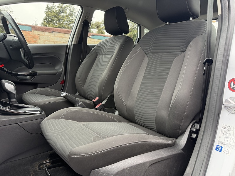 Ford Fiesta 1.0T EcoBoost Zetec Hatchback 5dr Petrol Powershift Euro 6 (100 ps) - U2345