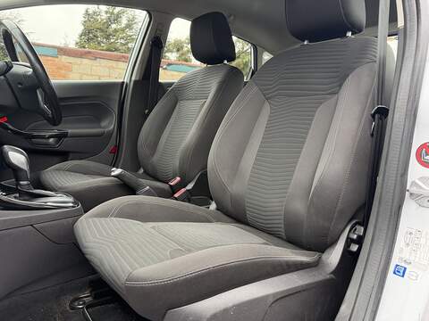 Ford Fiesta 1.0T EcoBoost Zetec Hatchback 5dr Petrol Powershift Euro 6 (100 ps) - U2345