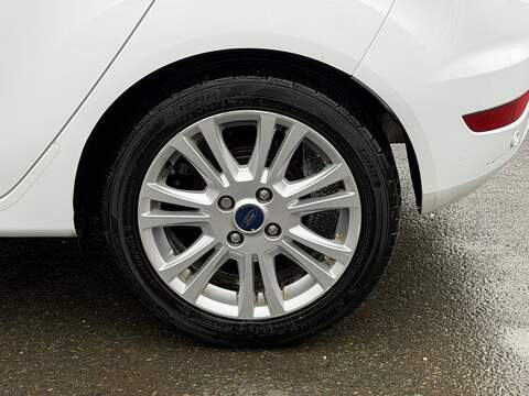 Ford Fiesta 1.0T EcoBoost Zetec Hatchback 5dr Petrol Powershift Euro 6 (100 ps) - U2345