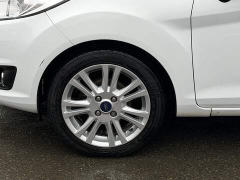 Ford Fiesta 1.0T EcoBoost Zetec Hatchback 5dr Petrol Powershift Euro 6 (100 ps) - U2345