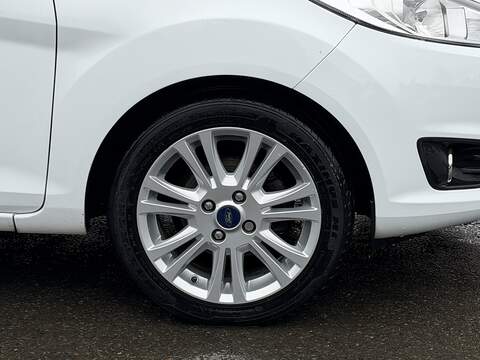Ford Fiesta 1.0T EcoBoost Zetec Hatchback 5dr Petrol Powershift Euro 6 (100 ps) - U2345