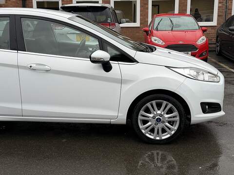 Ford Fiesta 1.0T EcoBoost Zetec Hatchback 5dr Petrol Powershift Euro 6 (100 ps) - U2345
