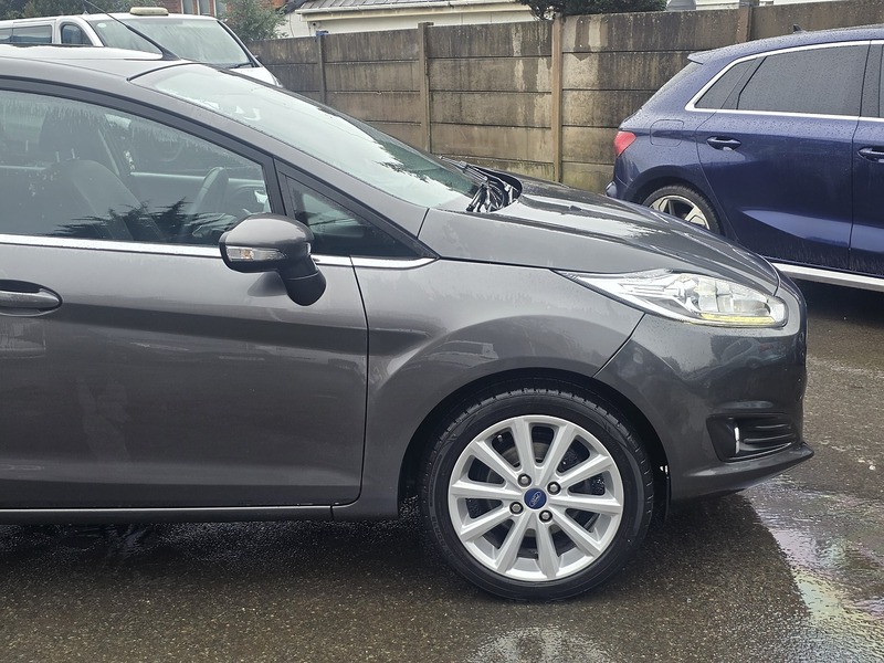 Ford Fiesta 1.0T EcoBoost Titanium Hatchback 5dr Petrol Powershift Euro 6 (100 ps) - U2349
