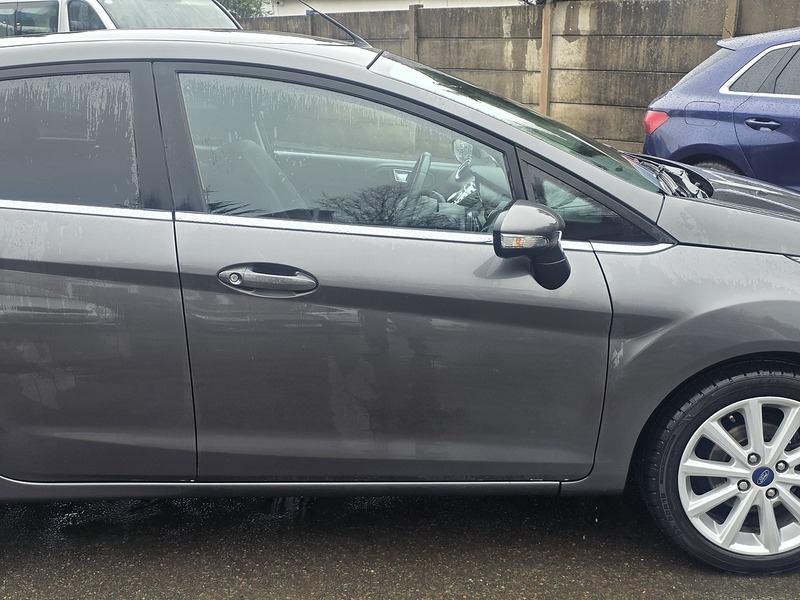 Ford Fiesta 1.0T EcoBoost Titanium Hatchback 5dr Petrol Powershift Euro 6 (100 ps) - U2349