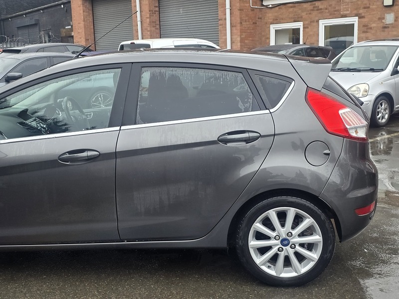 Ford Fiesta 1.0T EcoBoost Titanium Hatchback 5dr Petrol Powershift Euro 6 (100 ps) - U2349