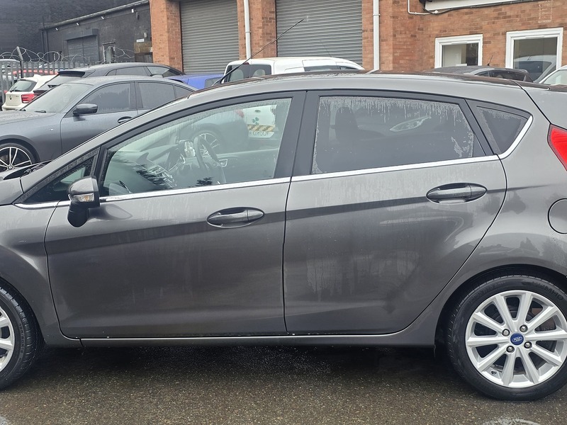 Ford Fiesta 1.0T EcoBoost Titanium Hatchback 5dr Petrol Powershift Euro 6 (100 ps) - U2349