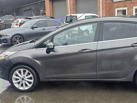 Ford Fiesta 1.0T EcoBoost Titanium Hatchback 5dr Petrol Powershift Euro 6 (100 ps) - U2349