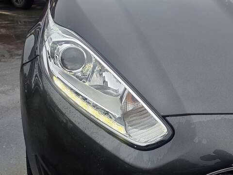 Ford Fiesta 1.0T EcoBoost Titanium Hatchback 5dr Petrol Powershift Euro 6 (100 ps) - U2349