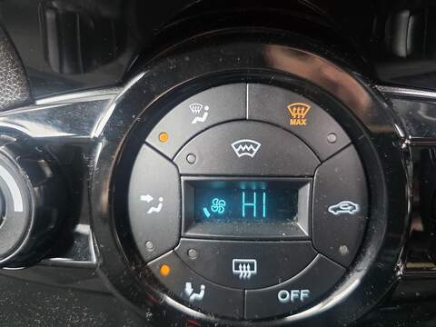 Ford Fiesta 1.0T EcoBoost Titanium Hatchback 5dr Petrol Powershift Euro 6 (100 ps) - U2349