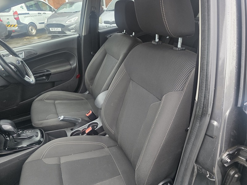 Ford Fiesta 1.0T EcoBoost Titanium Hatchback 5dr Petrol Powershift Euro 6 (100 ps) - U2349