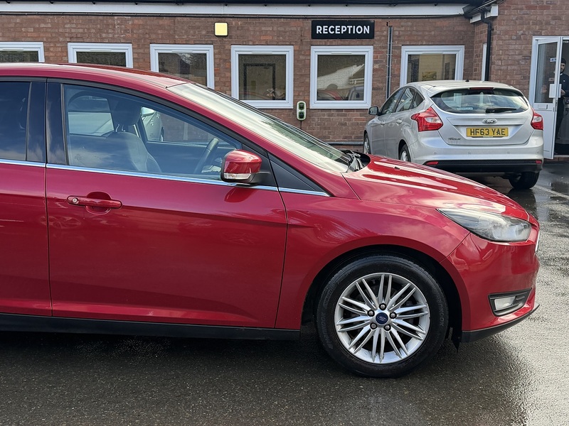 Ford Focus 1.0T EcoBoost Zetec Edition Hatchback 5dr Petrol Auto Euro 6 (s/s) (125 ps) - U2353