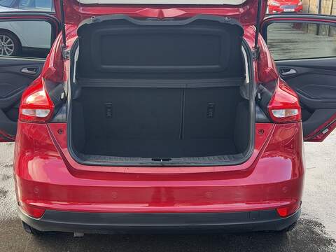 Ford Focus 1.0T EcoBoost Zetec Edition Hatchback 5dr Petrol Auto Euro 6 (s/s) (125 ps) - U2353