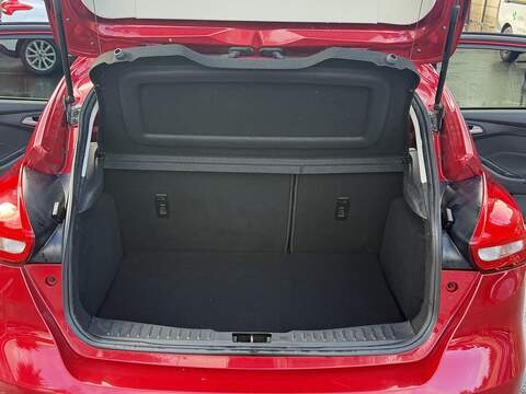 Ford Focus 1.0T EcoBoost Zetec Edition Hatchback 5dr Petrol Auto Euro 6 (s/s) (125 ps) - U2353