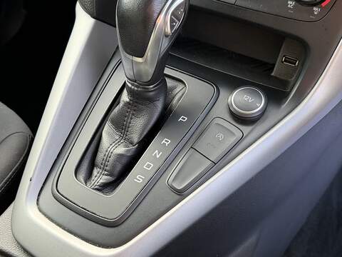 Ford Focus 1.0T EcoBoost Zetec Edition Hatchback 5dr Petrol Auto Euro 6 (s/s) (125 ps) - U2353