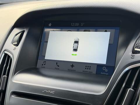 Ford Focus 1.0T EcoBoost Zetec Edition Hatchback 5dr Petrol Auto Euro 6 (s/s) (125 ps) - U2353