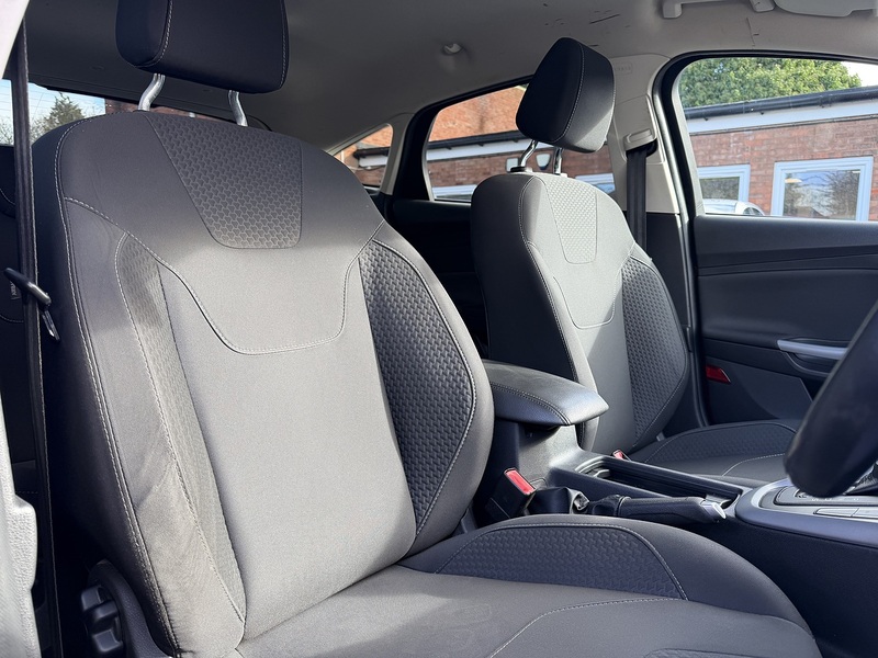 Ford Focus 1.0T EcoBoost Zetec Edition Hatchback 5dr Petrol Auto Euro 6 (s/s) (125 ps) - U2353