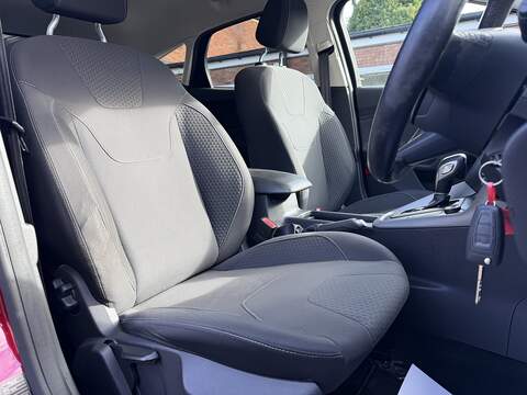 Ford Focus 1.0T EcoBoost Zetec Edition Hatchback 5dr Petrol Auto Euro 6 (s/s) (125 ps) - U2353