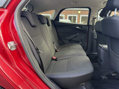 Ford Focus 1.0T EcoBoost Zetec Edition Hatchback 5dr Petrol Auto Euro 6 (s/s) (125 ps) - U2353