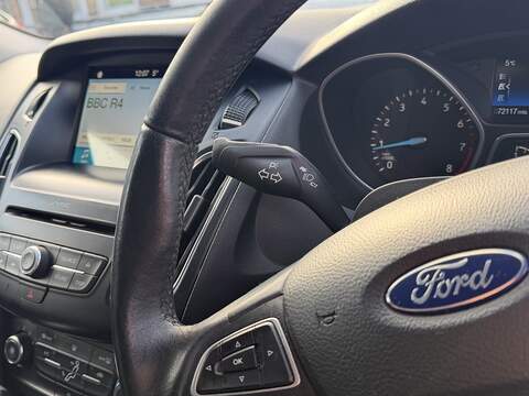 Ford Focus 1.0T EcoBoost Zetec Edition Hatchback 5dr Petrol Auto Euro 6 (s/s) (125 ps) - U2353