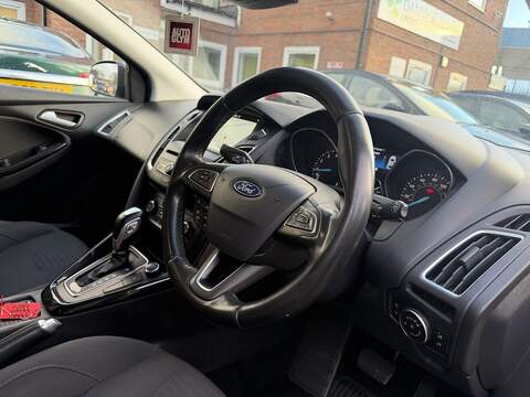 Ford Focus 1.0T EcoBoost Titanium Hatchback 5dr Petrol Auto Euro 6 (s/s) (125 ps) - U2354