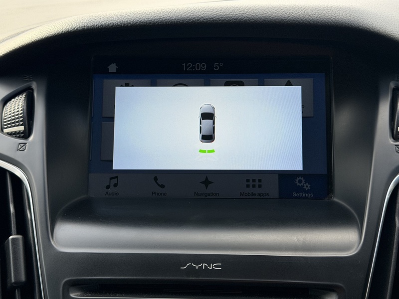 Ford Focus 1.0T EcoBoost Titanium Hatchback 5dr Petrol Auto Euro 6 (s/s) (125 ps) - U2354