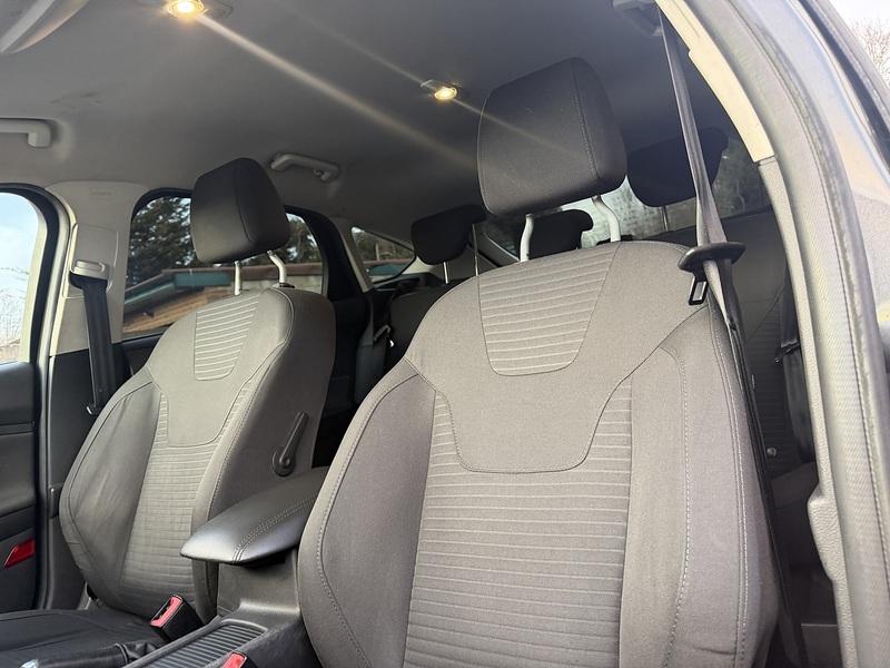 Ford Focus 1.0T EcoBoost Titanium Hatchback 5dr Petrol Auto Euro 6 (s/s) (125 ps) - U2354