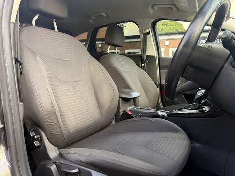 Ford Focus 1.0T EcoBoost Titanium Hatchback 5dr Petrol Auto Euro 6 (s/s) (125 ps) - U2354