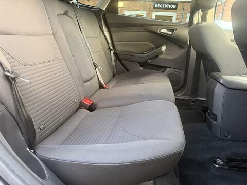 Ford Focus 1.0T EcoBoost Titanium Hatchback 5dr Petrol Auto Euro 6 (s/s) (125 ps) - U2354