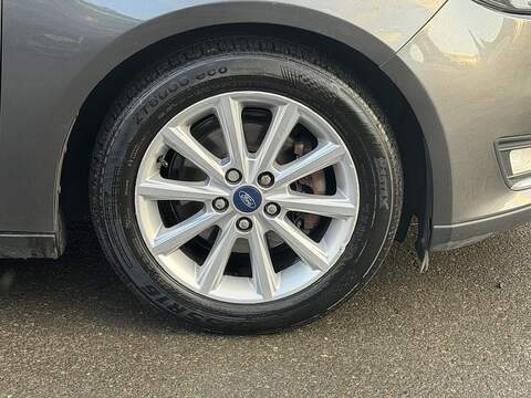 Ford Focus 1.0T EcoBoost Titanium Hatchback 5dr Petrol Auto Euro 6 (s/s) (125 ps) - U2354