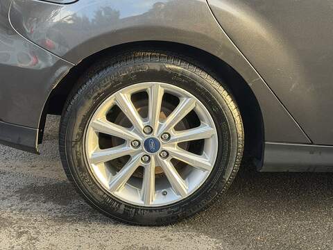 Ford Focus 1.0T EcoBoost Titanium Hatchback 5dr Petrol Auto Euro 6 (s/s) (125 ps) - U2354