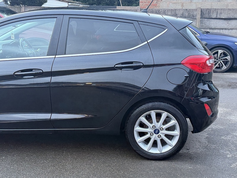 Ford Fiesta 1.0T EcoBoost Titanium Hatchback 5dr Petrol Auto Euro 6 (s/s) (100 ps) - U2355
