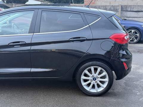 Ford Fiesta 1.0T EcoBoost Titanium Hatchback 5dr Petrol Auto Euro 6 (s/s) (100 ps) - U2355