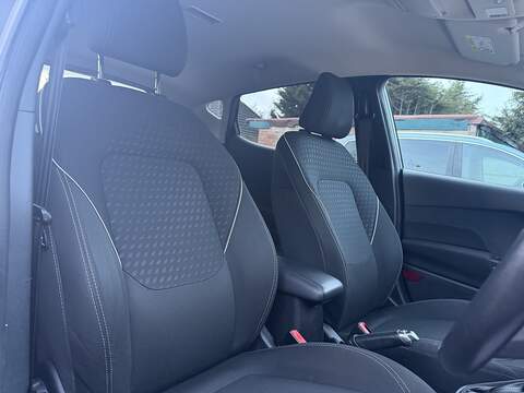 Ford Fiesta 1.0T EcoBoost Titanium Hatchback 5dr Petrol Auto Euro 6 (s/s) (100 ps) - U2355