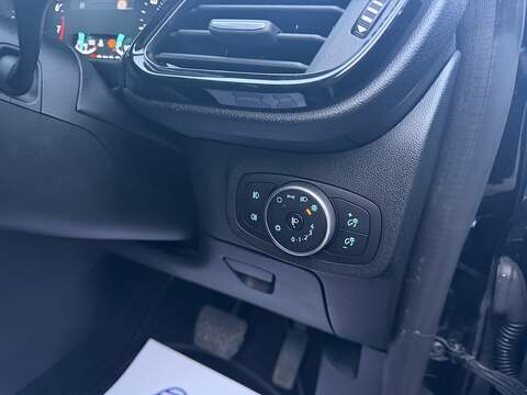 Ford Fiesta 1.0T EcoBoost Titanium Hatchback 5dr Petrol Auto Euro 6 (s/s) (100 ps) - U2355