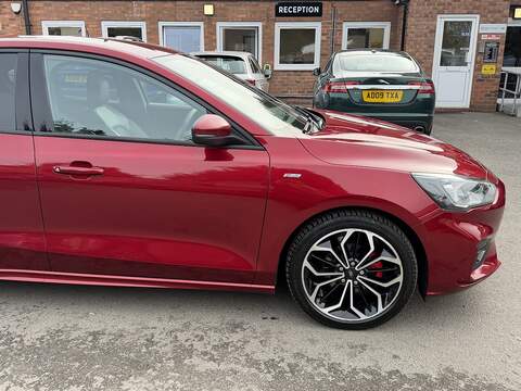 Ford Focus 1.0T EcoBoost ST-Line X Hatchback 5dr Petrol Auto Euro 6 (s/s) (125 ps) - U2357