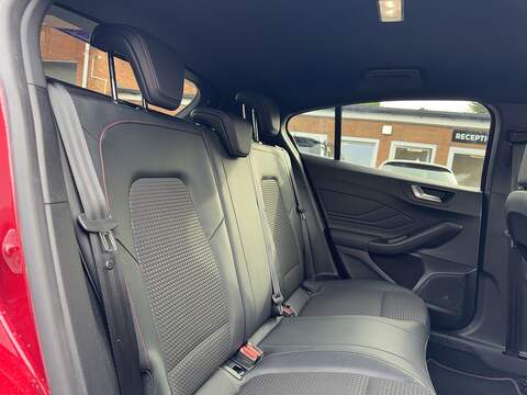 Ford Focus 1.0T EcoBoost ST-Line X Hatchback 5dr Petrol Auto Euro 6 (s/s) (125 ps) - U2357