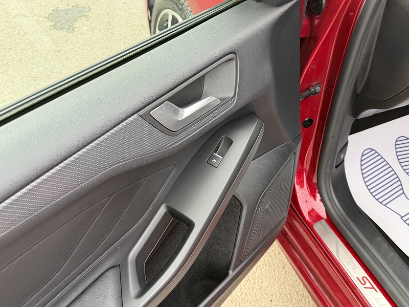 Ford Focus 1.0T EcoBoost ST-Line X Hatchback 5dr Petrol Auto Euro 6 (s/s) (125 ps) - U2357