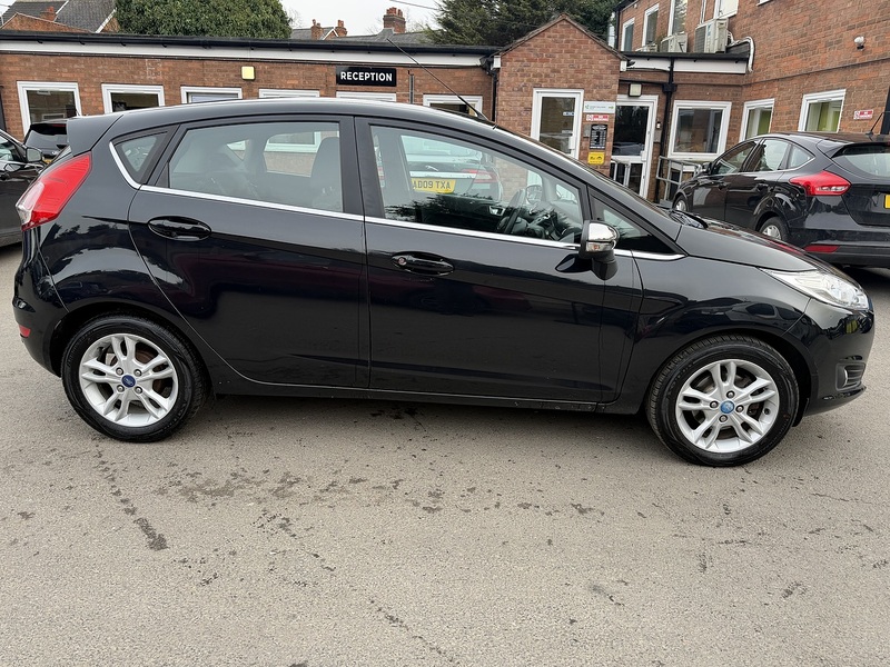 Ford Fiesta 1.0T EcoBoost Zetec Hatchback 5dr Petrol Powershift Euro 6 (100 ps) - U2358