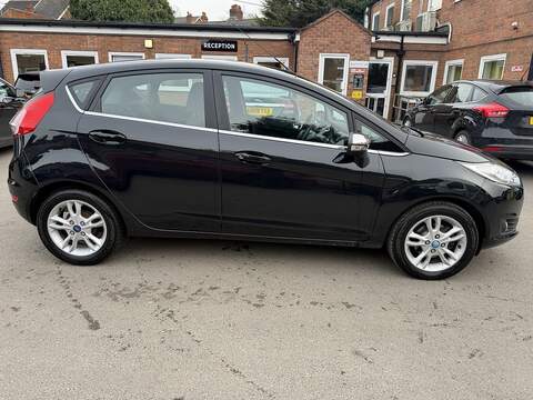 Ford Fiesta 1.0T EcoBoost Zetec Hatchback 5dr Petrol Powershift Euro 6 (100 ps) - U2358