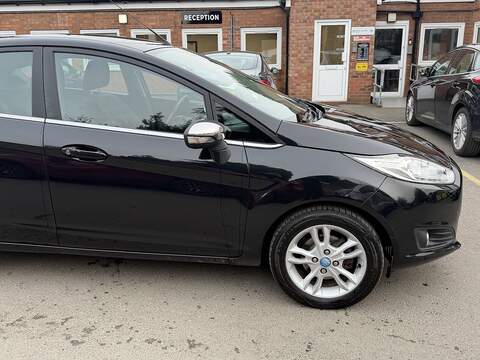 Ford Fiesta 1.0T EcoBoost Zetec Hatchback 5dr Petrol Powershift Euro 6 (100 ps) - U2358
