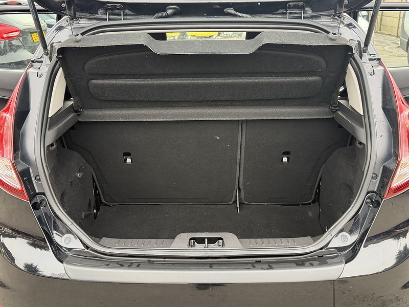 Ford Fiesta 1.0T EcoBoost Zetec Hatchback 5dr Petrol Powershift Euro 6 (100 ps) - U2358