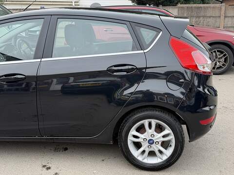 Ford Fiesta 1.0T EcoBoost Zetec Hatchback 5dr Petrol Powershift Euro 6 (100 ps) - U2358