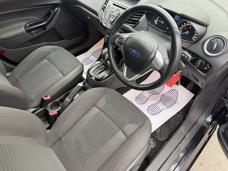 Ford Fiesta 1.0T EcoBoost Zetec Hatchback 5dr Petrol Powershift Euro 6 (100 ps) - U2358