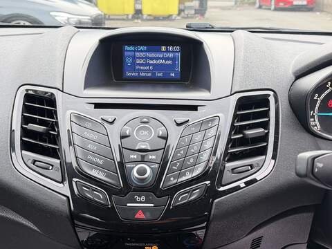 Ford Fiesta 1.0T EcoBoost Zetec Hatchback 5dr Petrol Powershift Euro 6 (100 ps) - U2358