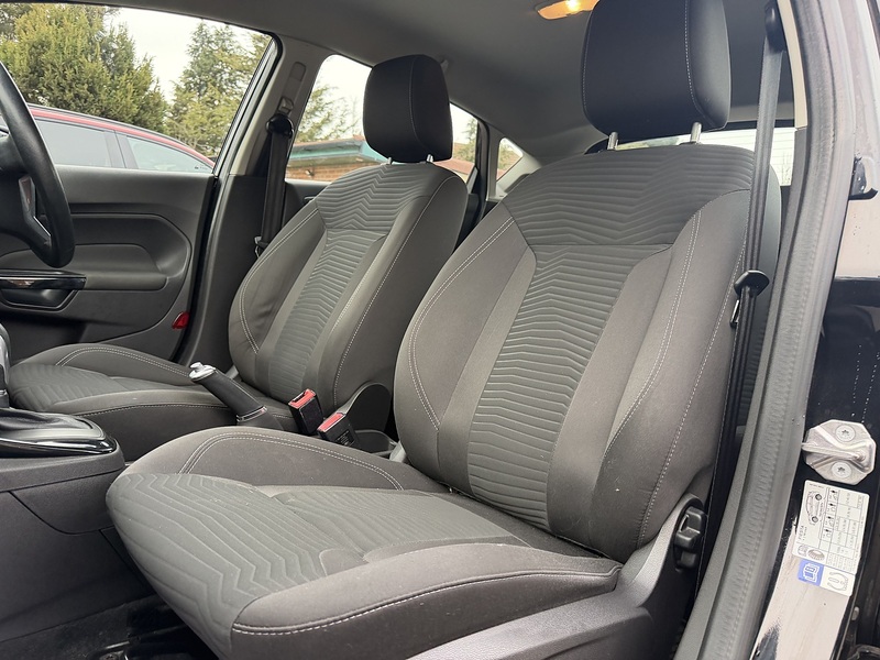 Ford Fiesta 1.0T EcoBoost Zetec Hatchback 5dr Petrol Powershift Euro 6 (100 ps) - U2358