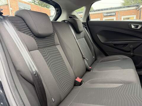 Ford Fiesta 1.0T EcoBoost Zetec Hatchback 5dr Petrol Powershift Euro 6 (100 ps) - U2358