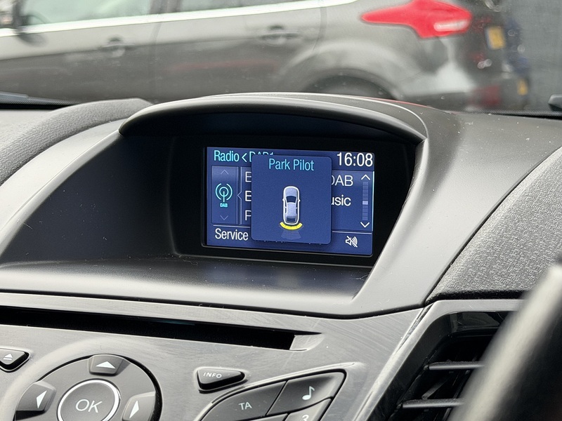 Ford Fiesta 1.0T EcoBoost Zetec Hatchback 5dr Petrol Powershift Euro 6 (100 ps) - U2358